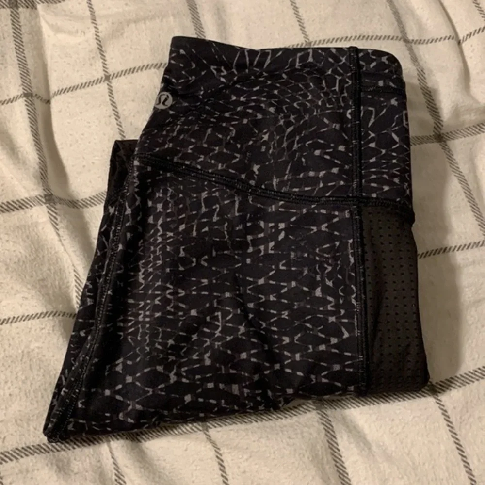 GUC Lululemon workout leggings